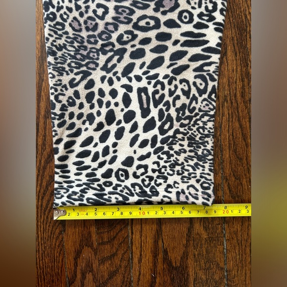 Natori Cheetah Lounge Pant - Picture 12 of 14